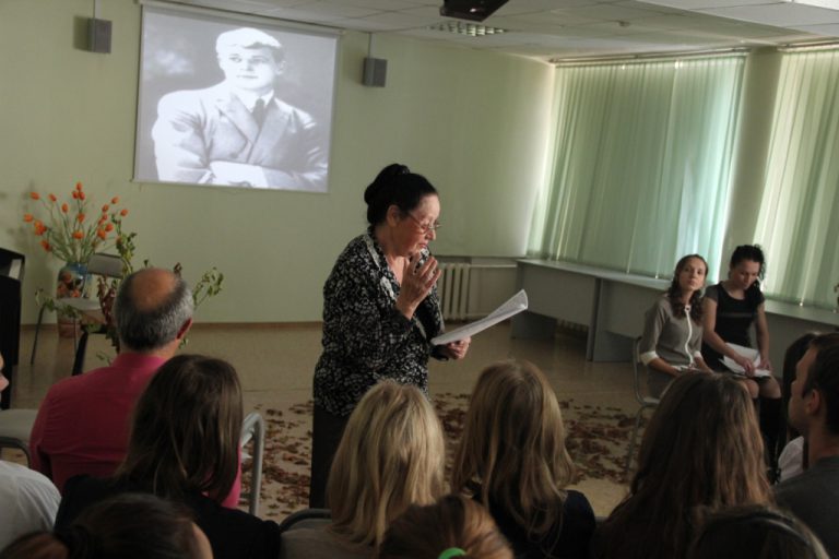 Литературная дискуссия «Нужны ли нам сегодня стихи Сергея Есенина?»