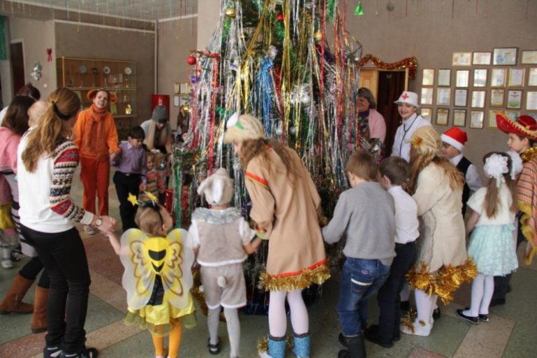 Новогодние праздники для детей города Биробиджана