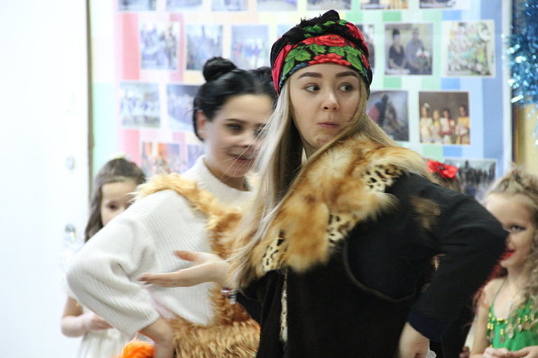 Новогоднее представление для детей  Детской хореографической школы «Сюрприз»