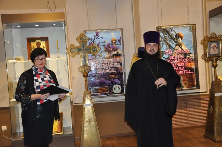 В областном краеведческом музее открыта выставка «Благовестник возрождения храмов»