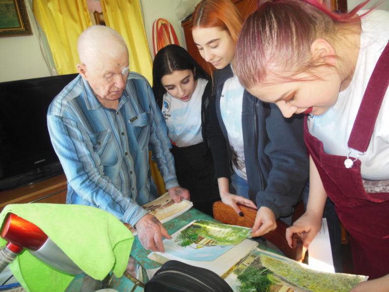 Студенты колледжа — волонтеры  Победы встретились с ветеранами Великой Отечественной войны