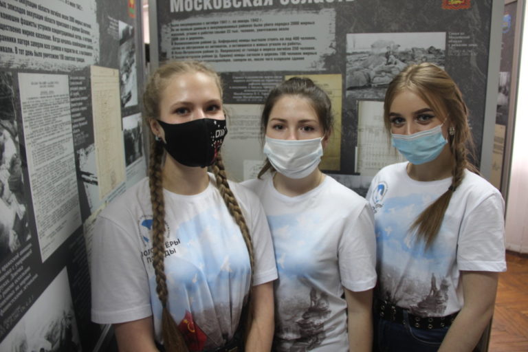 Волонтеры Победы – студенты колледжа приняли участие  в Открытии передвижной выставки «Без срока давности»