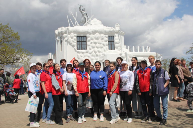 Волонтеры колледжа стали участниками Открытия мемориального музейного комплекса «Волочаевское сражение» после реставрации