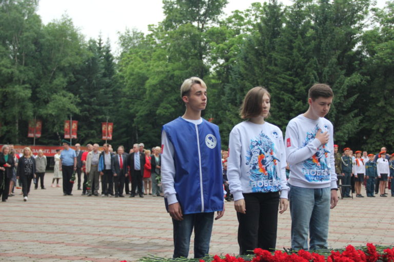 В митинге в День памяти и скорби приняли участие волонтеры Победы