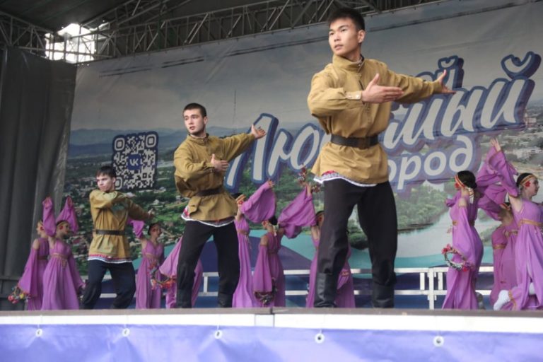 Ансамблю-танца «Овация» присвоен статус  «Народный самодеятельный коллектив»