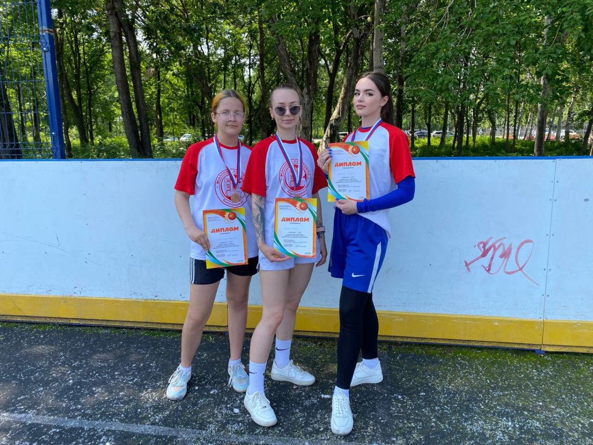 Команда девушек по баскетболу 3х3 в День молодежи завоевала III место