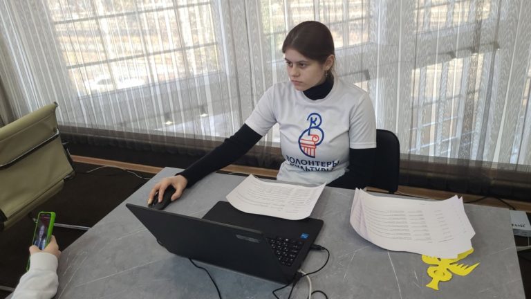 Волонтеры колледжа в Центре общественного наблюдения за выборами Президента РФ
