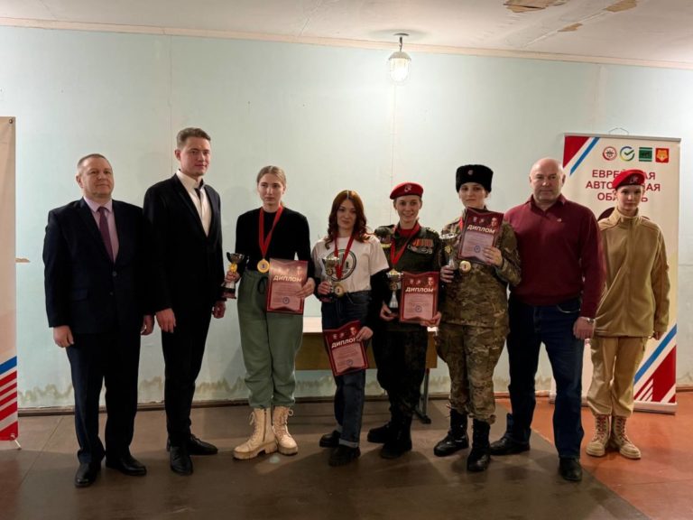 Студентка колледжа завоевала золото в соревнованиях по стрельбе!