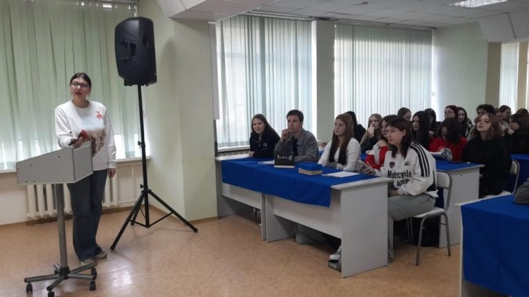 В Биробиджанском колледже культуры и креативных индустрий состоялся региональный этап интеллектуальной игры «РИСК».