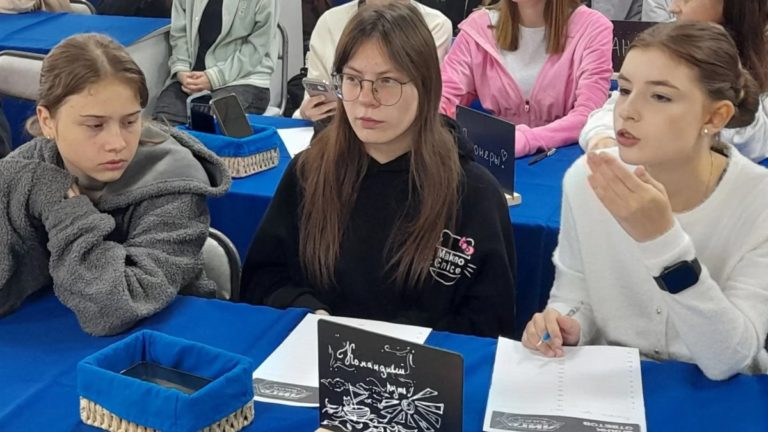В Биробиджанском колледже культуры и креативных индустрий состоялся региональный этап интеллектуальной игры «РИСК».